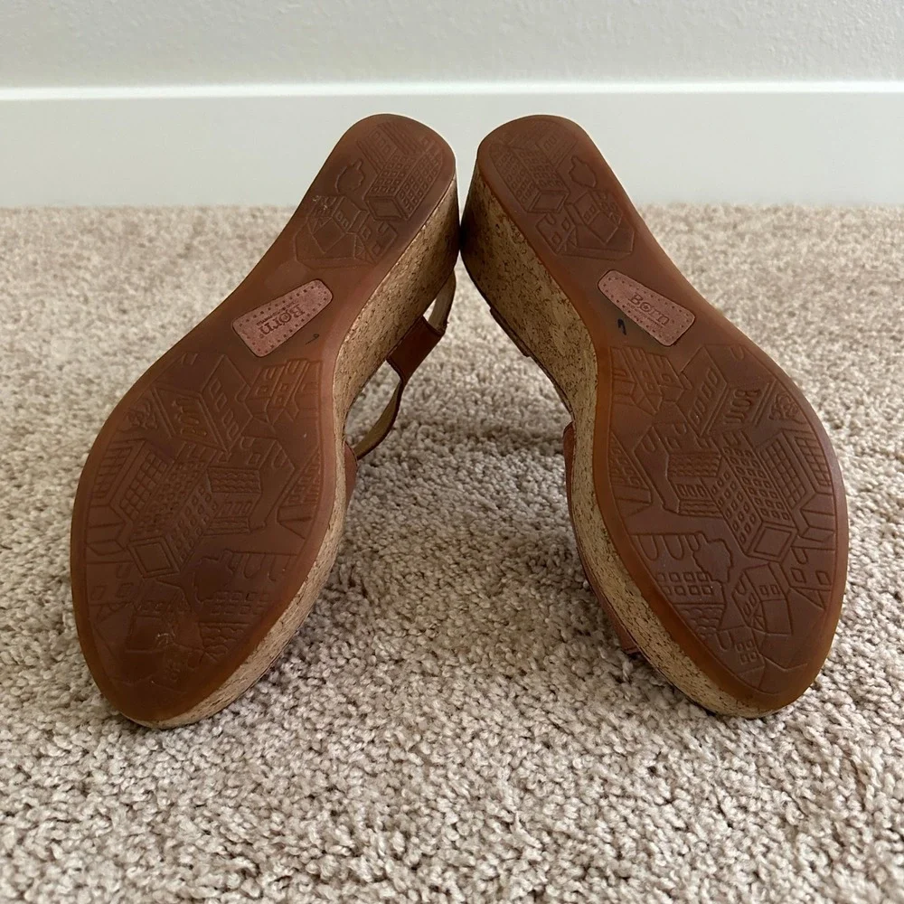 Born Wedge Sandals Womens 9 Brown Leather Cork Platform D31516